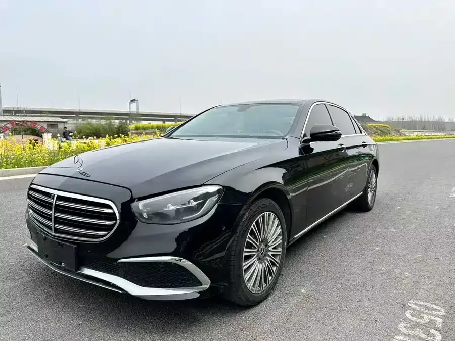 Mercedes-Benz E-Class 2022