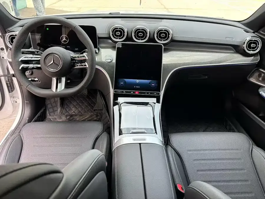 Mercedes-Benz Class C 2026 Mercedes-Benz C-Class C 260 L Sport Classic Edition 2025 — миниатюра 4