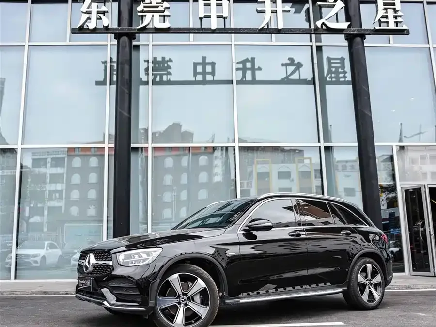 Mercedes-Benz GLC-Class 2023