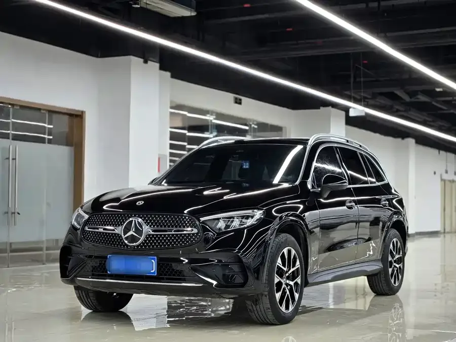 Mercedes-Benz GLC-Class 2023