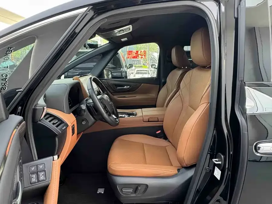 Toyota Crown Vellfire Vellfire 2024 Crown Hybrid 2.5L Supreme Executive Edition 2024 — миниатюра 2