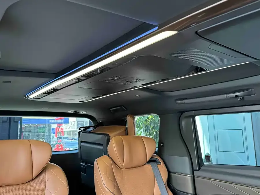 Toyota Crown Vellfire Vellfire 2024 Crown Hybrid 2.5L Supreme Executive Edition 2024 — миниатюра 5