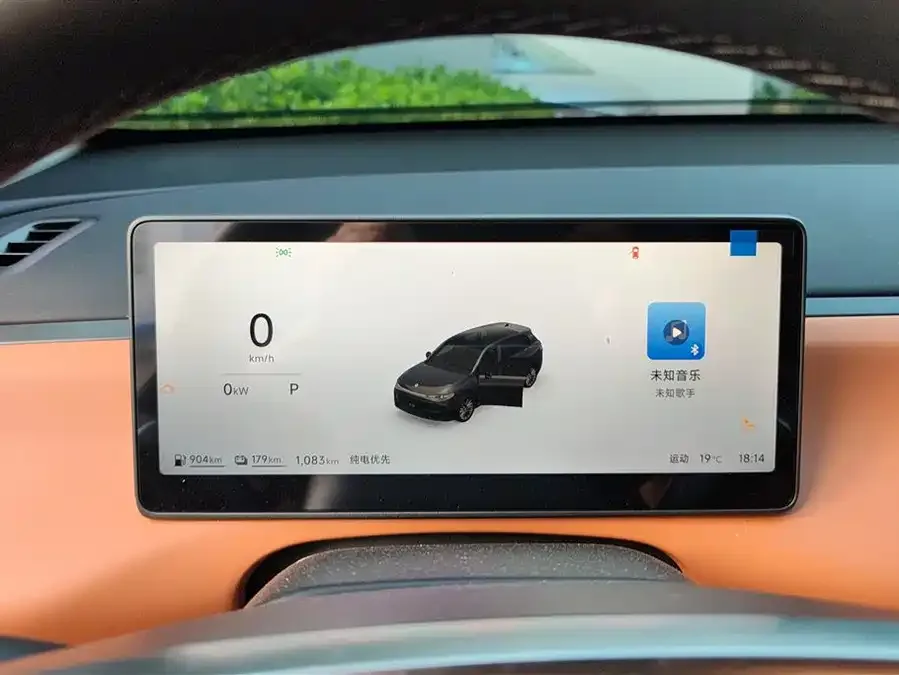 Leapmotor C10 Leapmotor C10 2026 210 Enjoyable Edition 2026 — миниатюра 4
