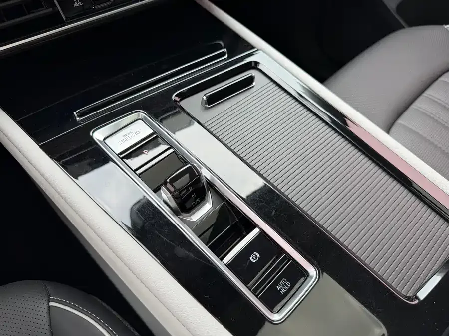 Volkswagen Teramont Touron 2023 330TSI two-wheel drive luxury version 2022 — миниатюра 4