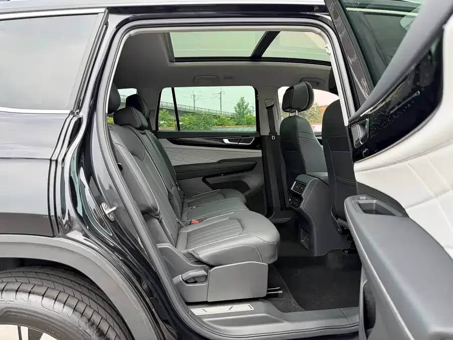 Volkswagen Teramont Touron 2023 330TSI two-wheel drive luxury version 2022 — миниатюра 5