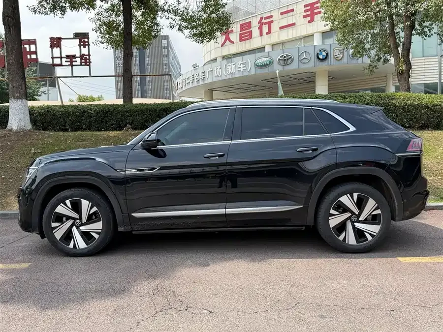Volkswagen Teramont 2024 Touron Touron X 380TSI 4WD Luxury Edition 2025 — миниатюра 2