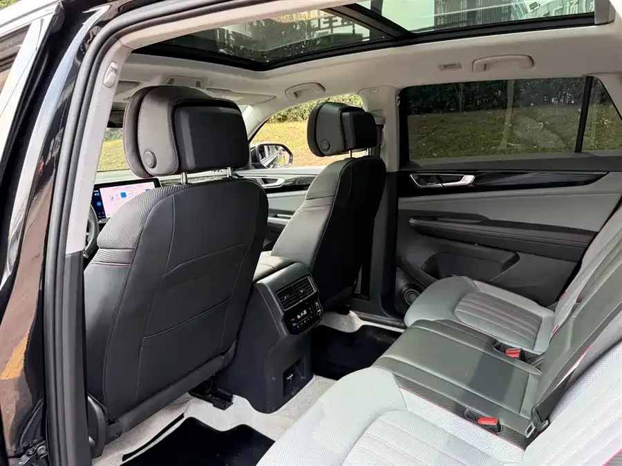 Volkswagen Teramont 2024 Touron Touron X 380TSI 4WD Luxury Edition 2025 — миниатюра 3