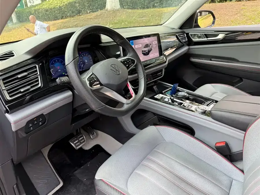 Volkswagen Teramont 2024 Touron Touron X 380TSI 4WD Luxury Edition 2025 — миниатюра 4