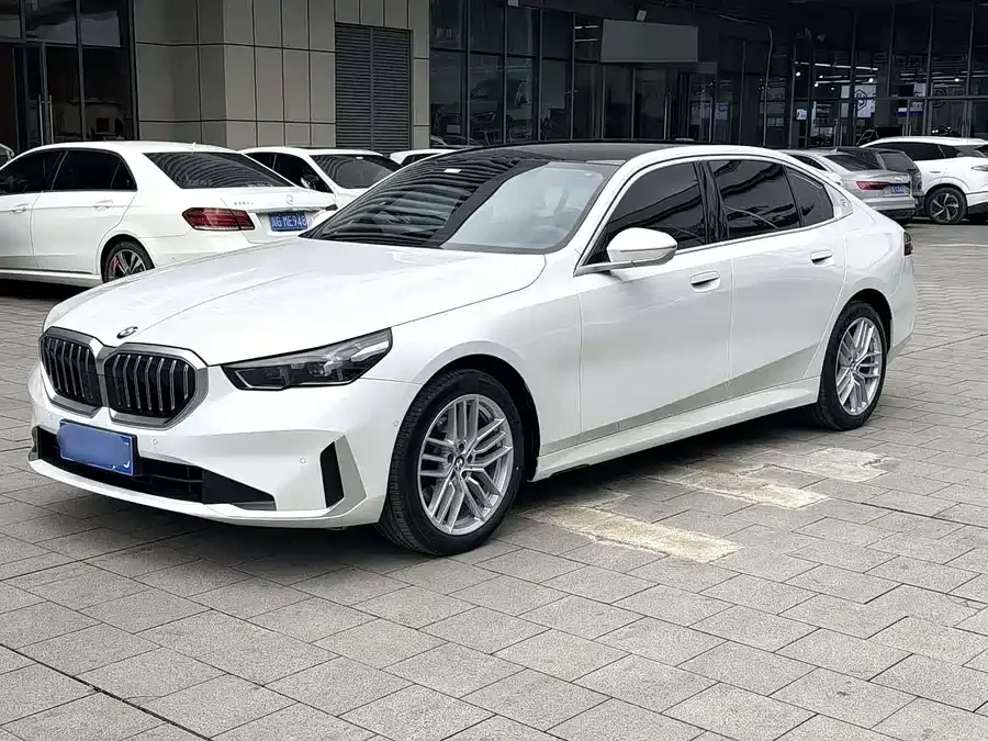 BMW 5 Series 2024