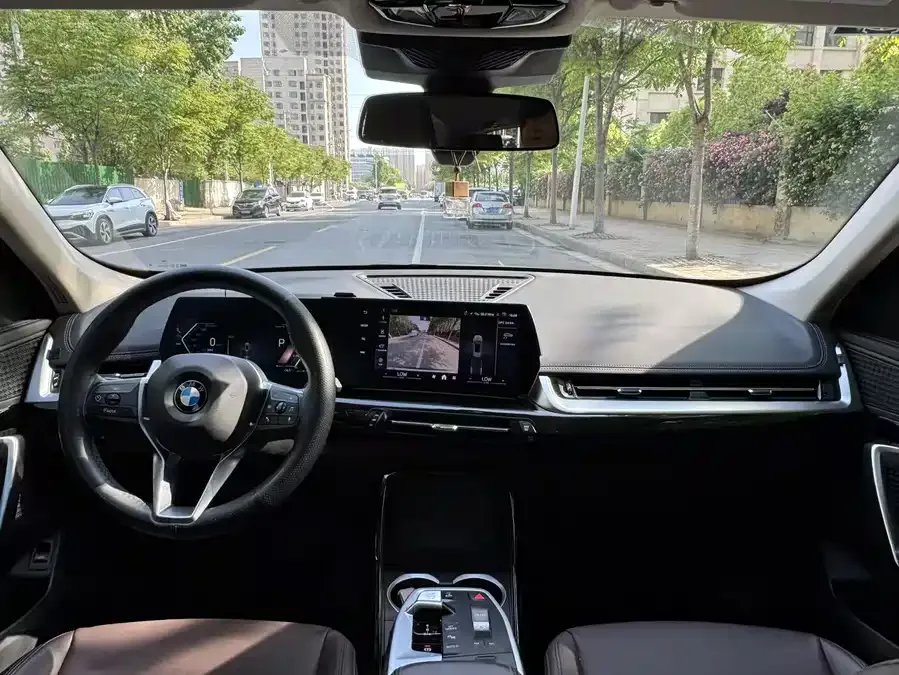 BMW X1 2023 sDrive20Li X Design Package 2024 — миниатюра 4