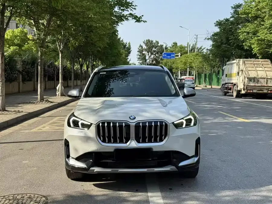 BMW X1 2023 sDrive20Li X Design Package 2024 — фото 1, купить с доставкой в Москву