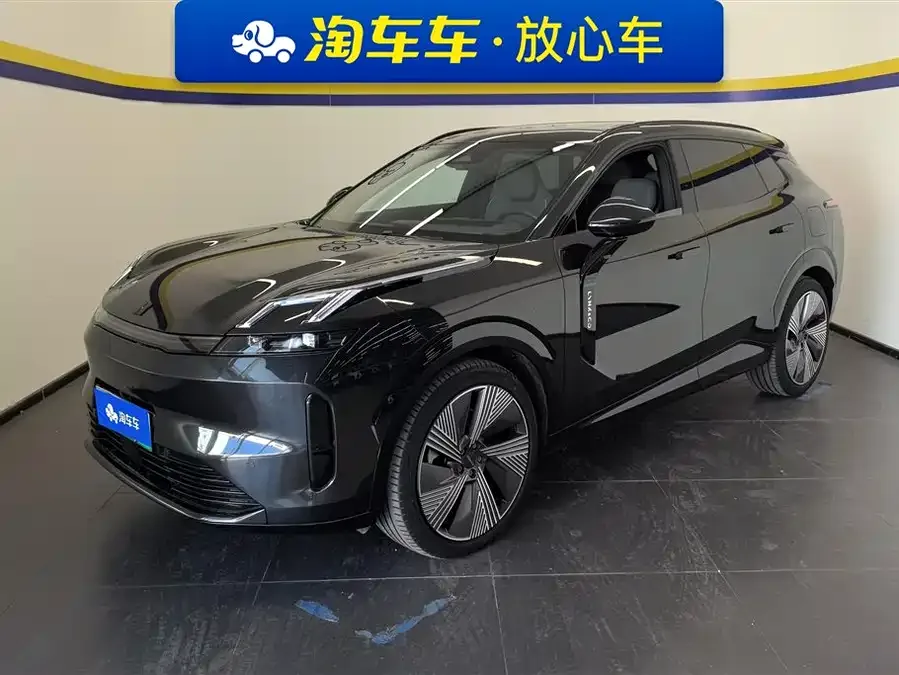 Lynk & Co 08 EM-P 2024