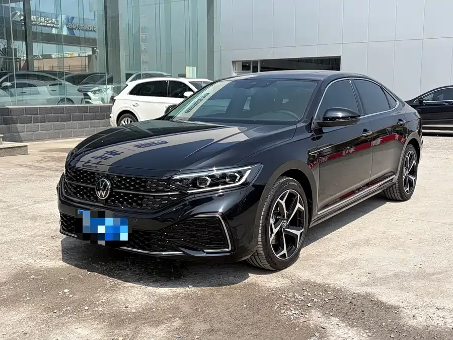 Volkswagen Passat 2025