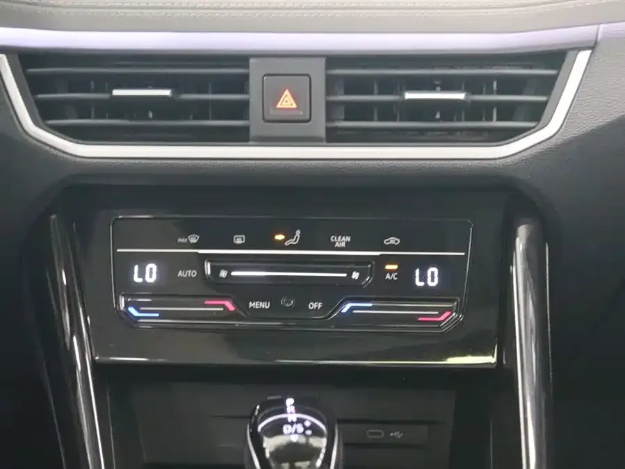 Volkswagen Tayron Tanyue 2023 300TSI 2WD Luxury Plus Advanced Edition 2023 — миниатюра 3