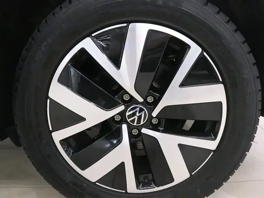 Volkswagen Tayron Tanyue 2023 300TSI 2WD Luxury Plus Advanced Edition 2023 — миниатюра 5