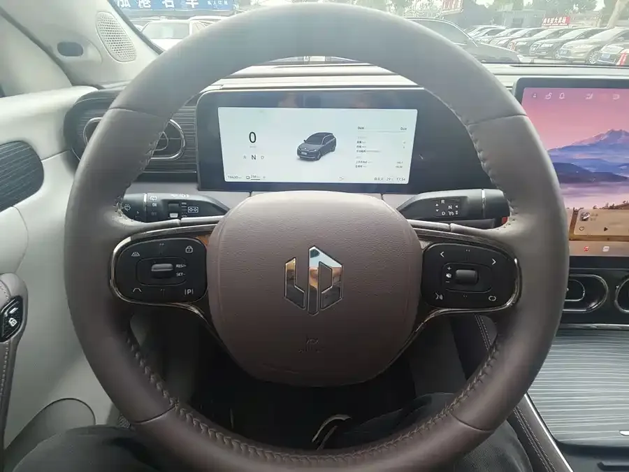 Leapmotor C11 Leapmotor C11 2024 Pure Electric 580 Premium Edition 2025 — миниатюра 3