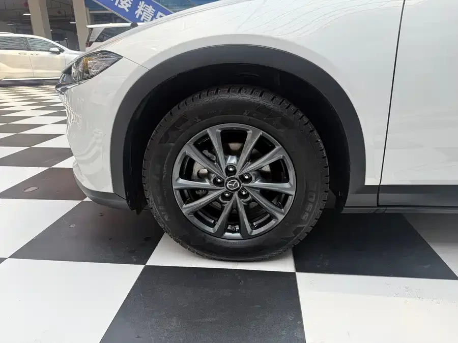 Mazda CX-4 2021 2.0L Automatic 2WD Blue Sky Explorer Edition 2023 — миниатюра 5
