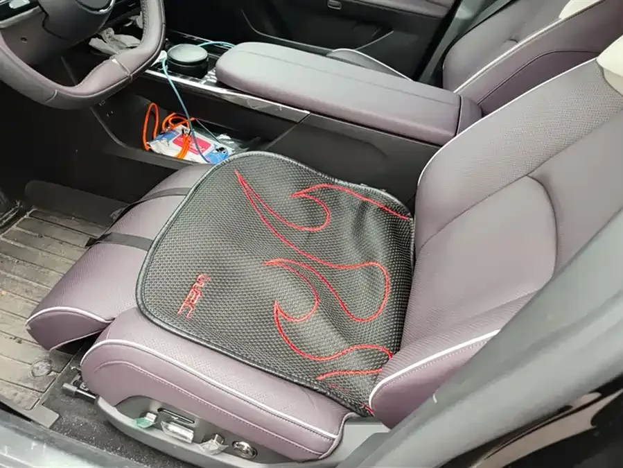 Mazda EZ-60 2025 Extended Range 200 Max 2025 — миниатюра 3