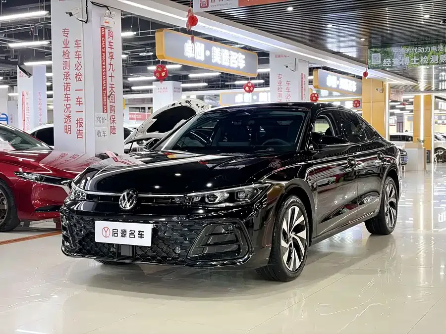 Volkswagen Passat 2025