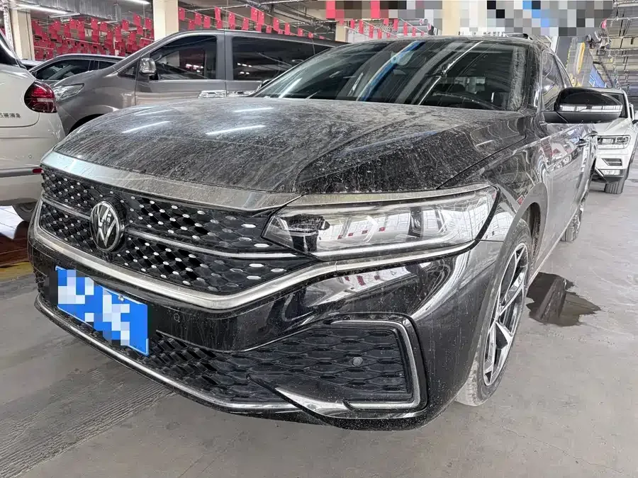 Volkswagen Passat 2023