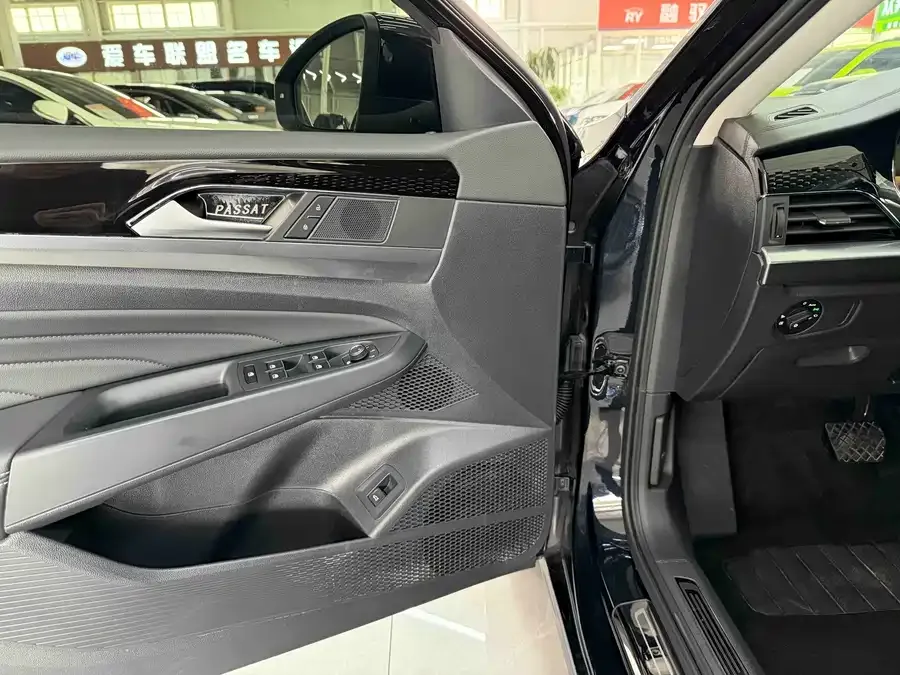 Volkswagen Passat Passat 2023 280TSI Elite Edition 2023 — миниатюра 3