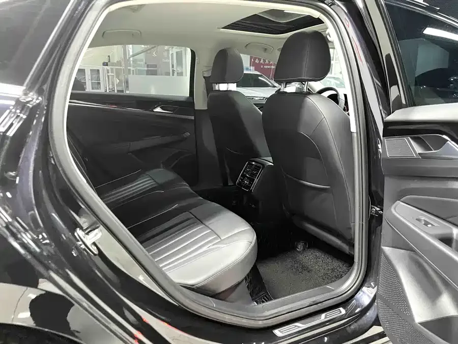 Volkswagen Passat Passat 2023 facelift 280TSI Elite Edition 2023 — миниатюра 4