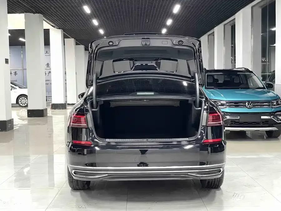 Volkswagen Passat Passat 2023 facelift 280TSI Elite Edition 2023 — миниатюра 5