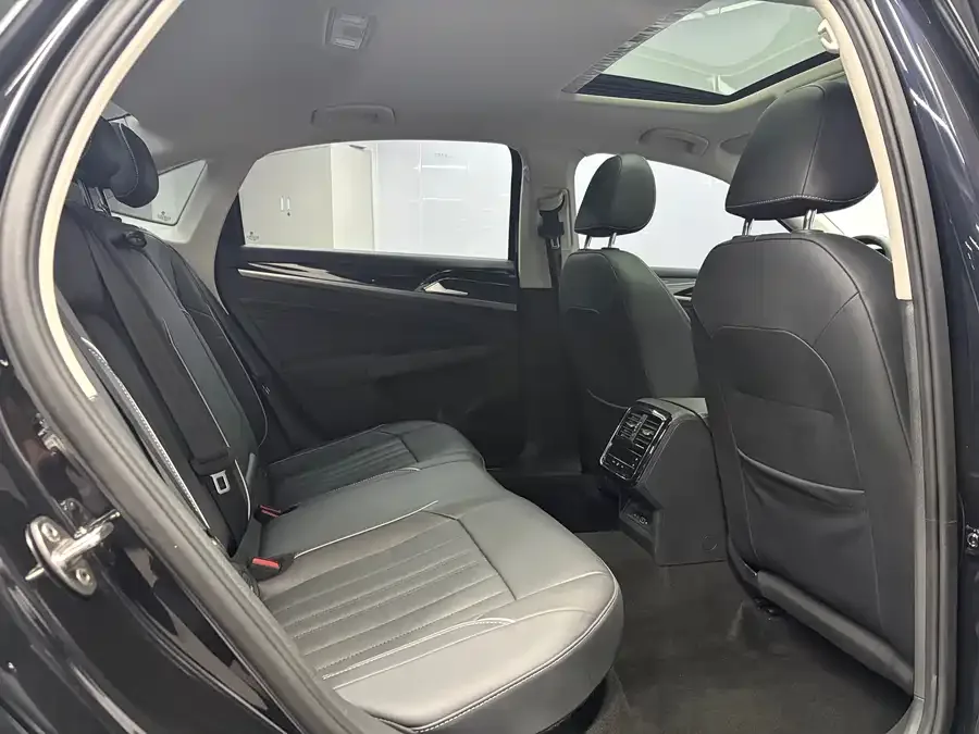 Volkswagen Passat Passat 2023 280TSI Star Elite Edition 2023 — миниатюра 4