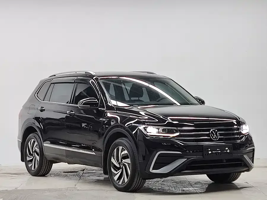 Volkswagen Tiguan L Tiguan L 2023 280TSI Automatic 2WD Trendy Limited Edition 2022 — миниатюра 2