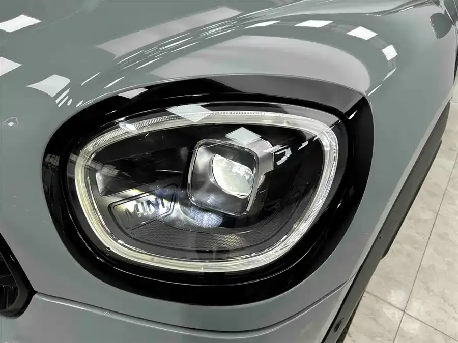 MINI Countryman MINI COUNTRYMAN 2023 1.5T COOPER ALL4 Uninhibited Special Edition 2023 — миниатюра 5