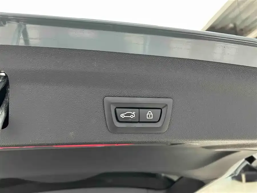 MINI Countryman MINI COUNTRYMAN 2023 facelift 1.5T COOPER ALL4 Connoisseur 2023 — миниатюра 5