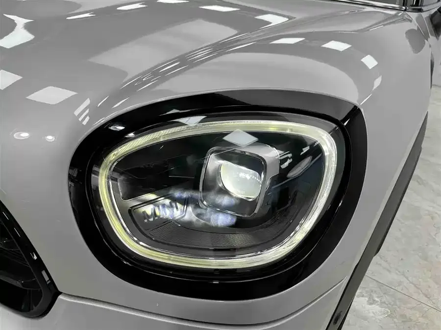 MINI Countryman MINI COUNTRYMAN 2023 1.5T COOPER ALL4 Connoisseur 2022 — миниатюра 5