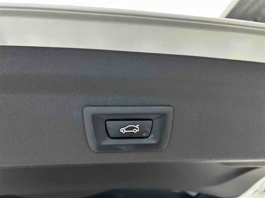 MINI Countryman MINI COUNTRYMAN 2022 facelift 1.5T COOPER Connoisseur 2022 — миниатюра 5