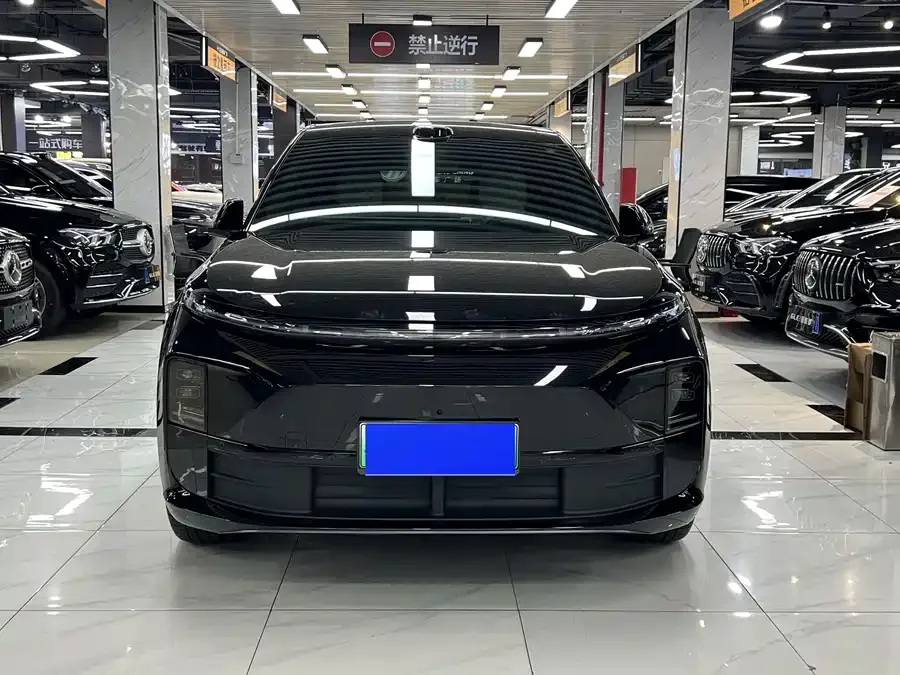 Li Xiang L6 2025