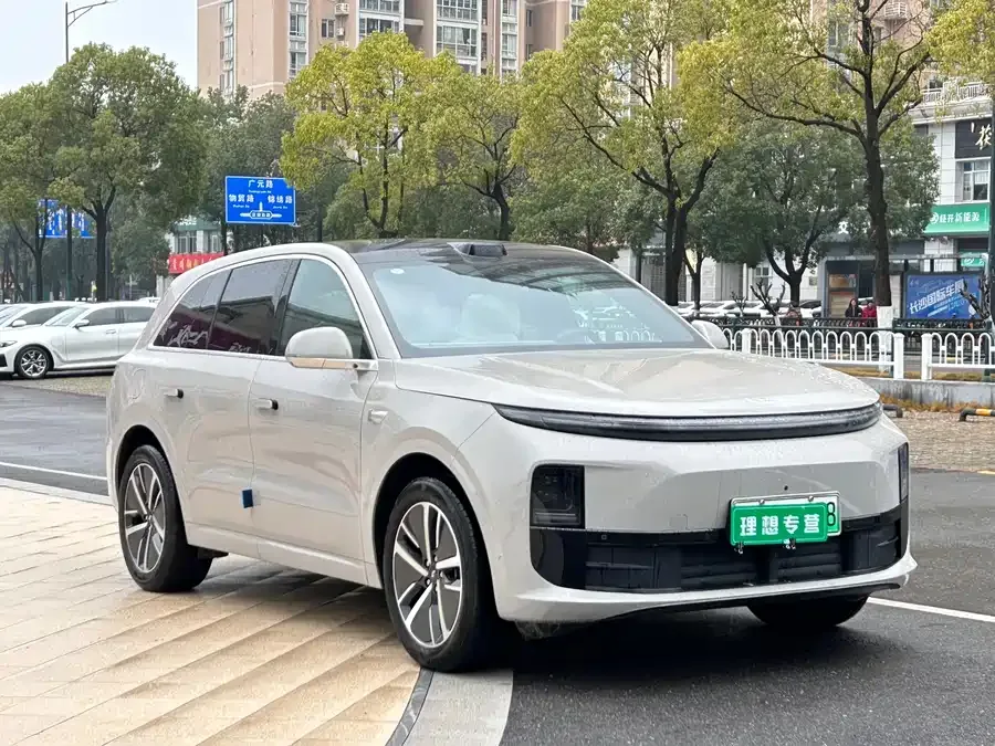 Li Xiang L6 2025