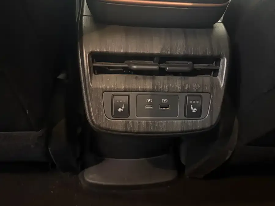 Nissan Ariya ARIYA 2022 two-wheel drive long-range top version 2022 — миниатюра 5