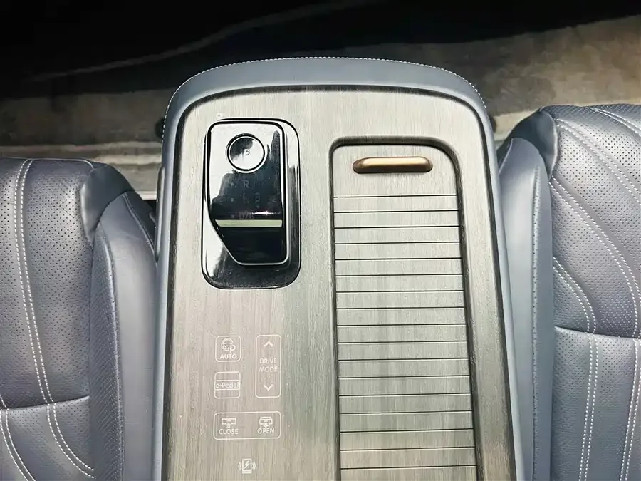 Nissan Ariya ARIYA 2022 four-wheel drive high-performance top version 2023 — миниатюра 5