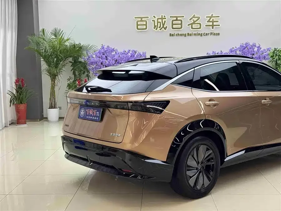 Nissan Ariya ARIYA 2022 two-wheel drive long-range top version 2023 — миниатюра 3
