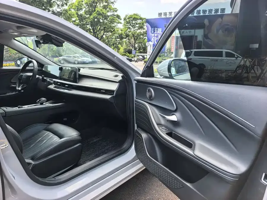 Chery Arrizo 8 Arrizo 8 2024 1.6T DCT Intelligent 2025 — миниатюра 5
