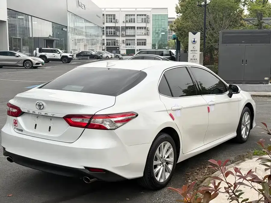 Toyota Camry Camry 2022 2.0GVP Leading Edition 2023 — миниатюра 2