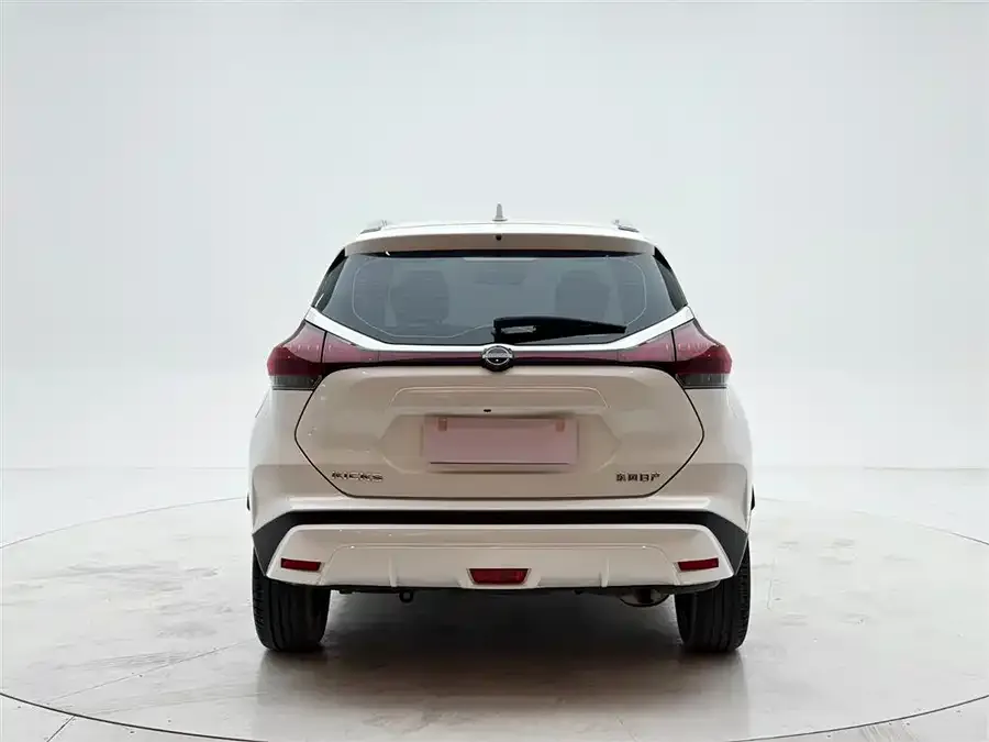 Nissan Kicks 2023 Kicks 1.5L Sport Edition: A luxurious and powerful luxury model 2024 — миниатюра 2