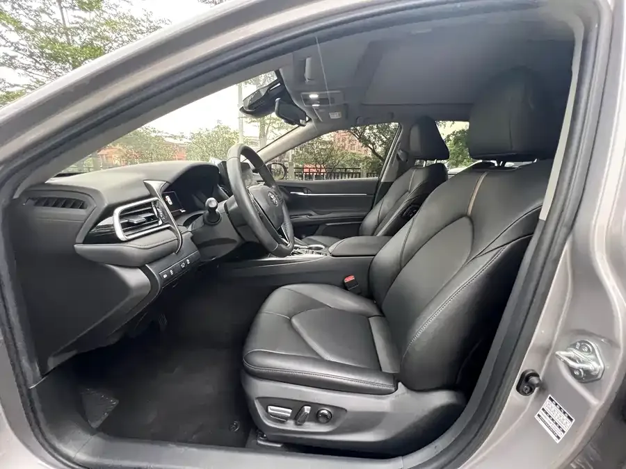 Toyota Camry Camry 2023 Hybrid 2.5HG Luxury Edition 2023 — миниатюра 4