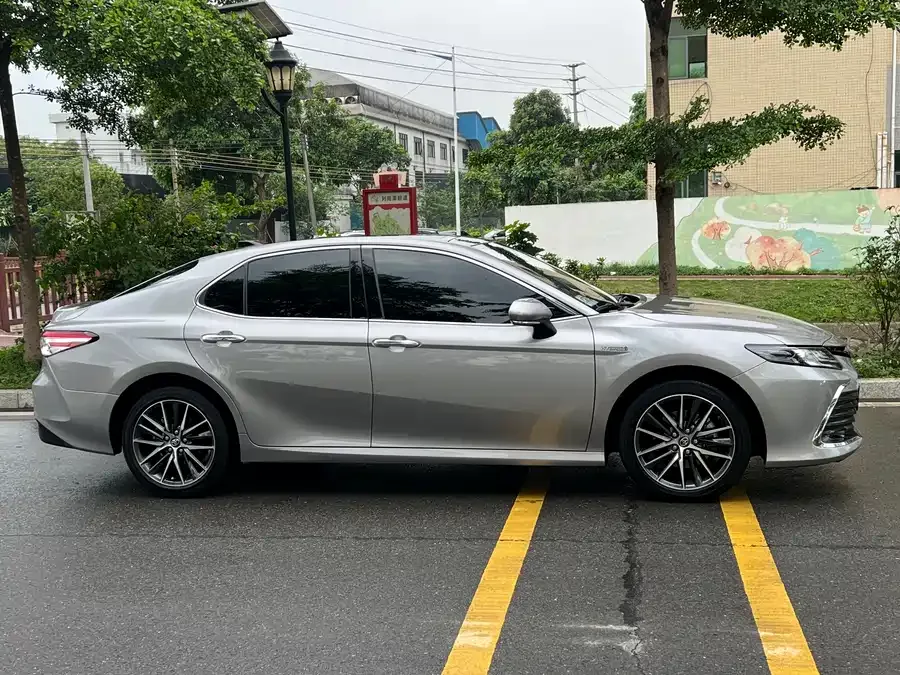 Toyota Camry Camry 2023 Hybrid 2.5HG Luxury Edition 2023 — миниатюра 5