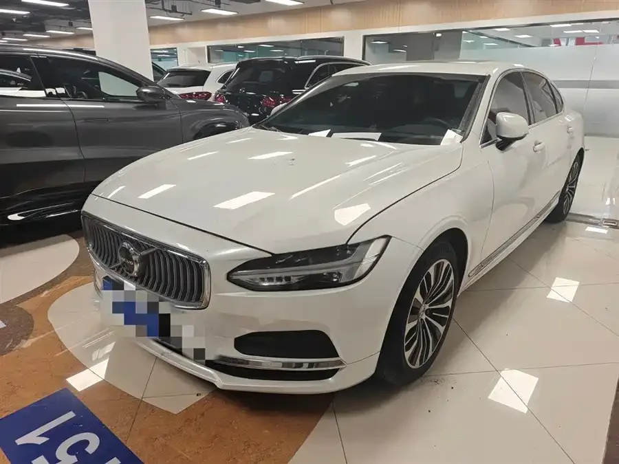 Volvo S90 2023