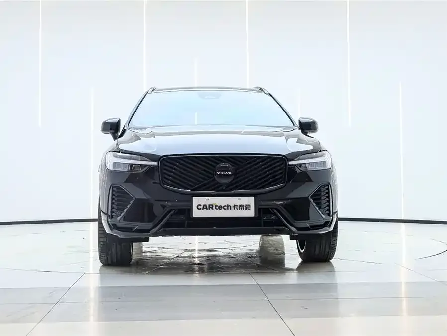 Volvo XC60 2025