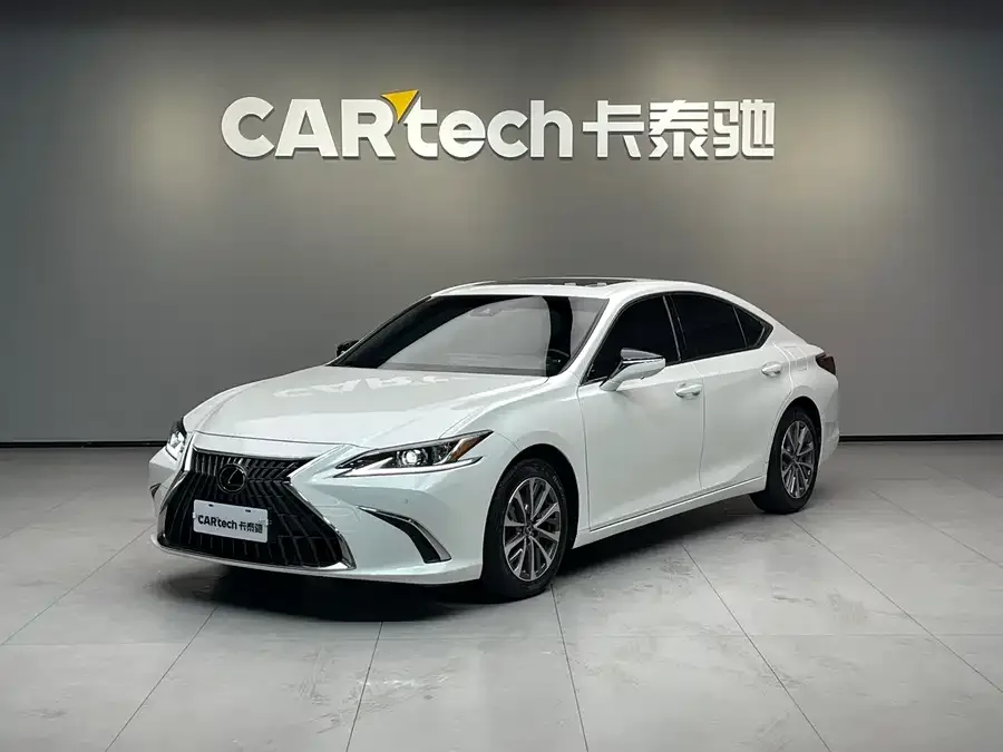 Lexus ES 2023