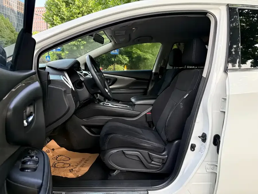 Nissan Murano Loulan 2021 2.5L XE 2WD Elite Edition 2023 — миниатюра 2