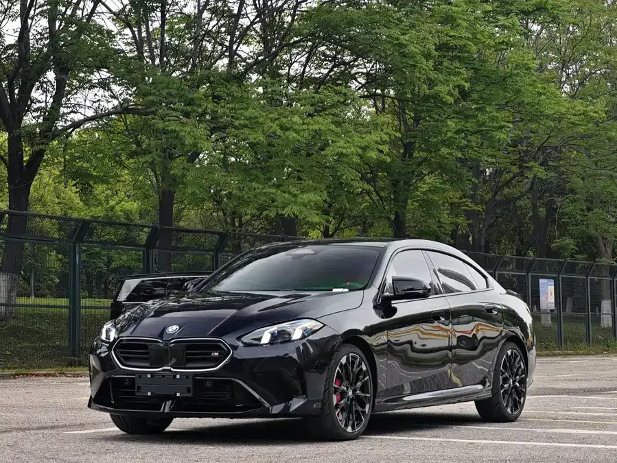 BMW M235L 2025