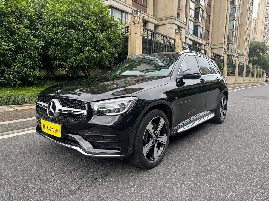 Mercedes-Benz GLC-Class 2023
