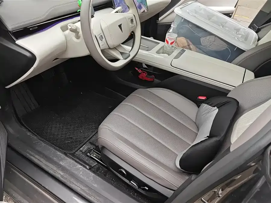 Deepal dark blue L07 Deep Blue L07 2025 300Ultra Deep Blue Intelligent Driving AD PRO Extended Range Edition 2025 — миниатюра 3